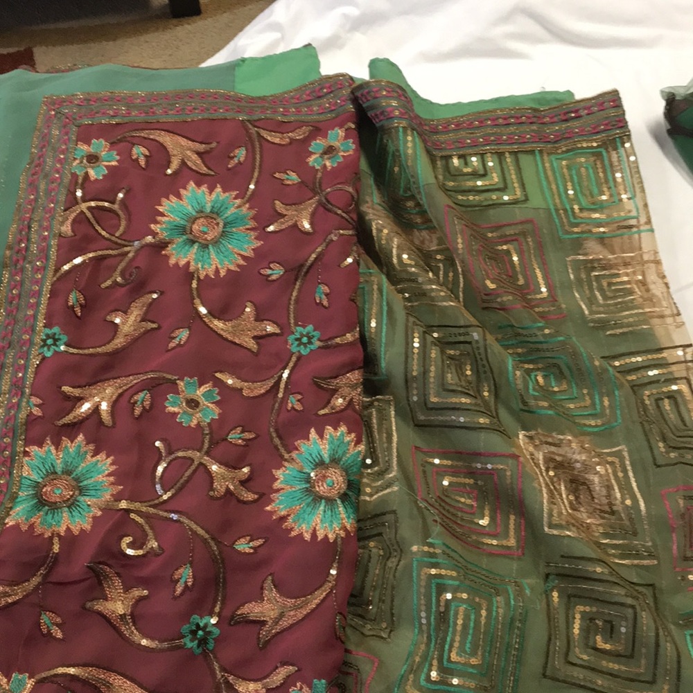 Saree - Picture 3 of 4